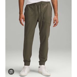 Lululemon ABC Jogger Regular. LARGE